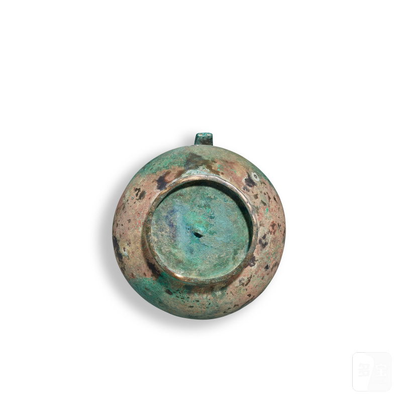 An archaic bronze 'goose' wine vessel, hu, Han dynasty | 漢 青銅鵝首壺 - 图5